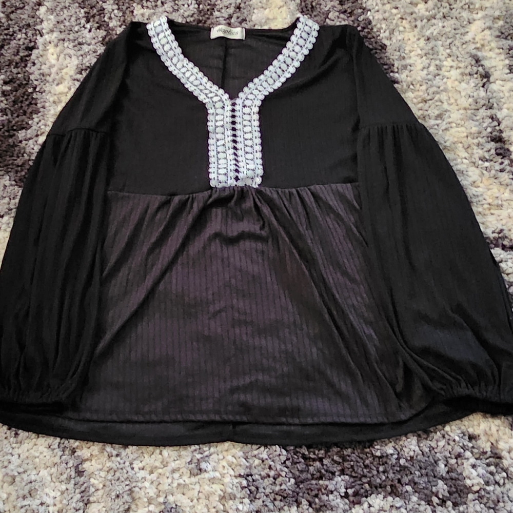 Haptics Black and White Blouse